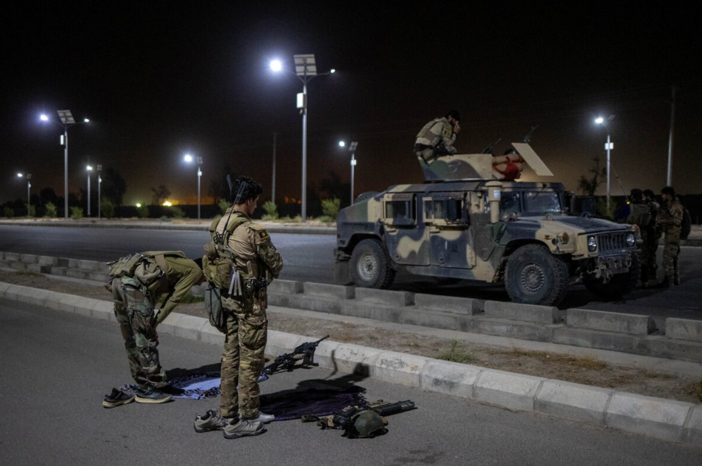 د انګلستان له خوا روزل شوو پخوانيو افغان ځواکونو ته په اوکراین کې د جنګیدو وړاندیزونه شوي