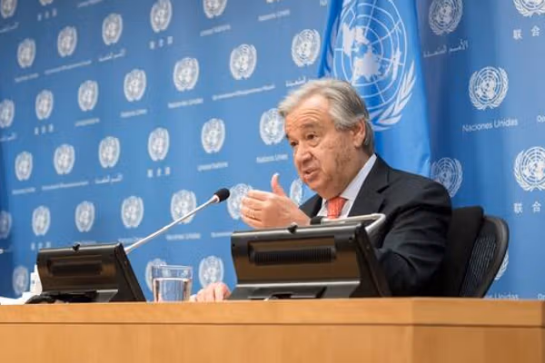 د ملګرو ملتونو سرمنشي: له طالبانو سره د اړیکو بشپړ پرېکول یو بد تره انتخاب دی