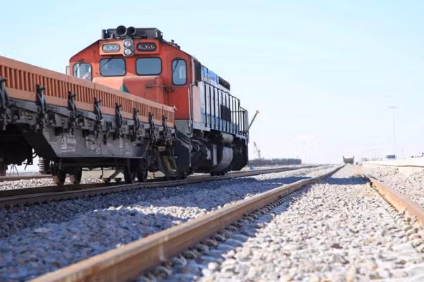 Imports From Iran via Khaf–Herat Railway Increase Fivefold, Says Taliban