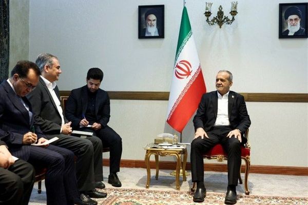 ایران د طالبانو او پاکستان ترمنځ د شخړو حل ته چمتووالی وښود