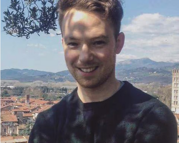 د افغانستان لپاره د اروپايي ټولنې ډېپلوماټ د ۵۰۰ ورځو راهسې په ایران کې زنداني دی