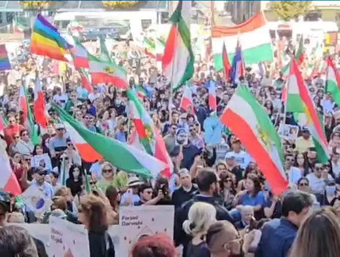 د مهسا امیني تلین؛ د کاناډا درې وزیرانو د ایرانیانو په لاریونونو کې ګډون وکړ