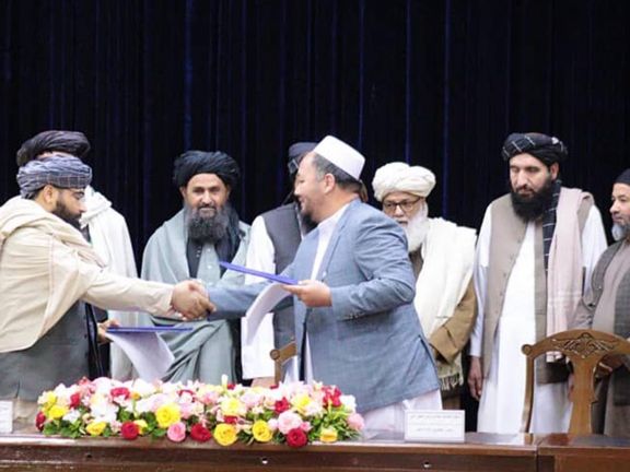 ذبیح الله مجاهد: د څلورو میلیارډو افغانیو په ارزښت به د څو مهمو پروژو قراردادونه لاسلیک شي