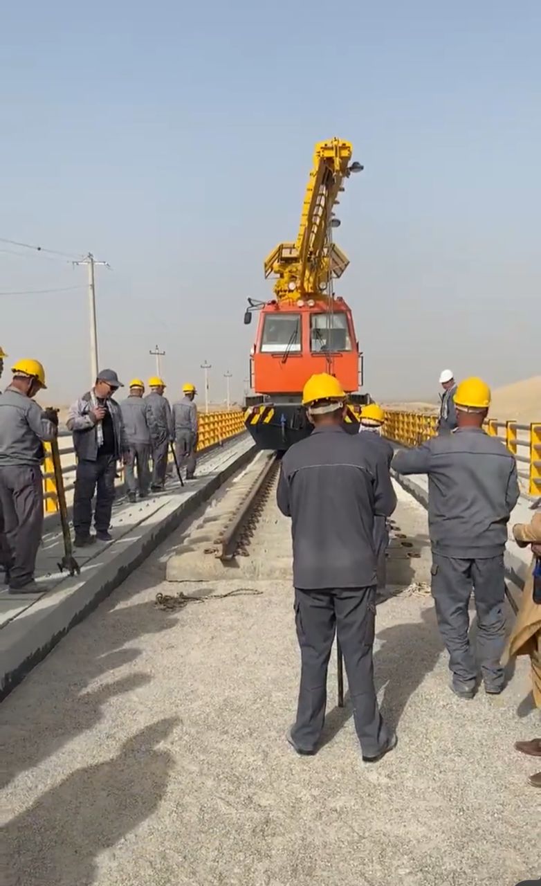 د ازبکستان د ټرانسپورټ وزارت: د ټرانس ـ افغان ریل پټلۍ پروژه د مطالعې کار پیل شوی