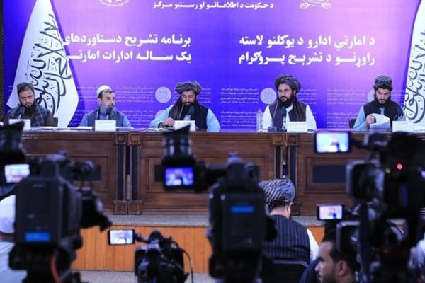طالبان: تېر کال ۲،۴ میلیونه خلکو ته برېښنایي پېژندپاڼې وېشل شوې دي