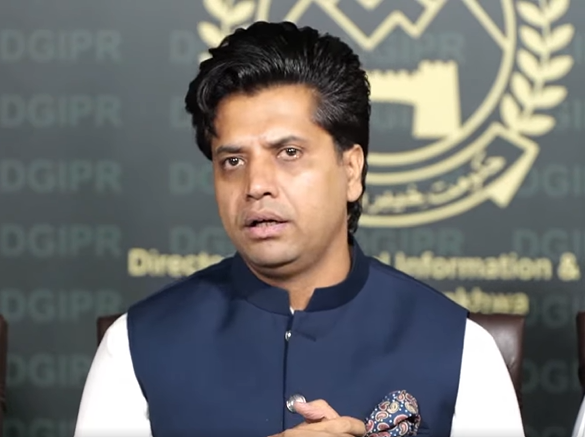 شفیع جان: په بلوچستان کې رسنۍ چوپ کړل شوي او پښتونخوا ناامنه ښودل کېږي