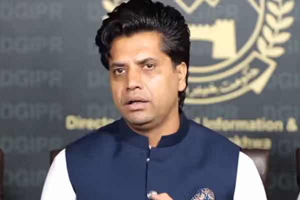 د خيبر پښتونخوا د اطلاعاتو وزیر: له افغانستان سره د لارو تړل د ستونزو حل نهدی