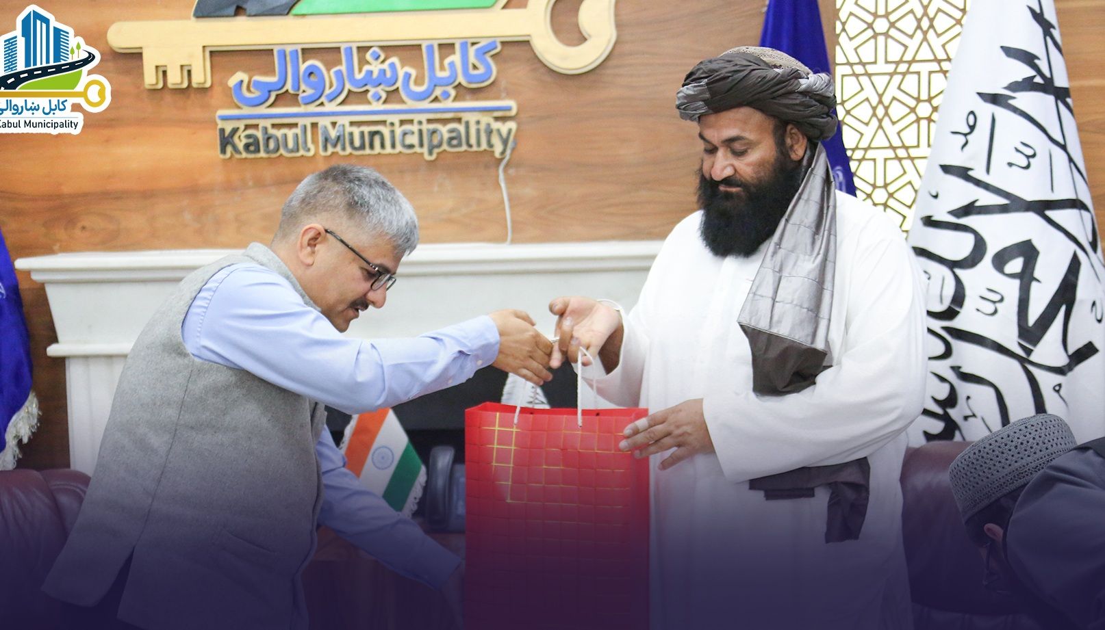 د طالبانو د کابل ښاروال او د هند شارژدافیر د ښاري مدیریت پر «بریالیو تجربو» غږېدلي