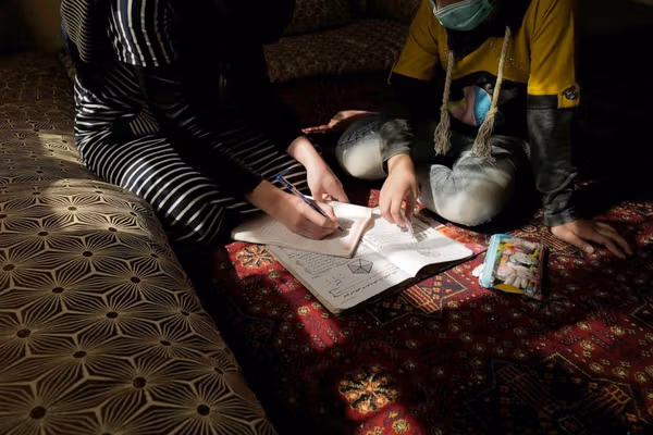 روایت دختر دانشآموز؛ 'عادت کردن به مکتب نرفتن خیلی دردناک است'