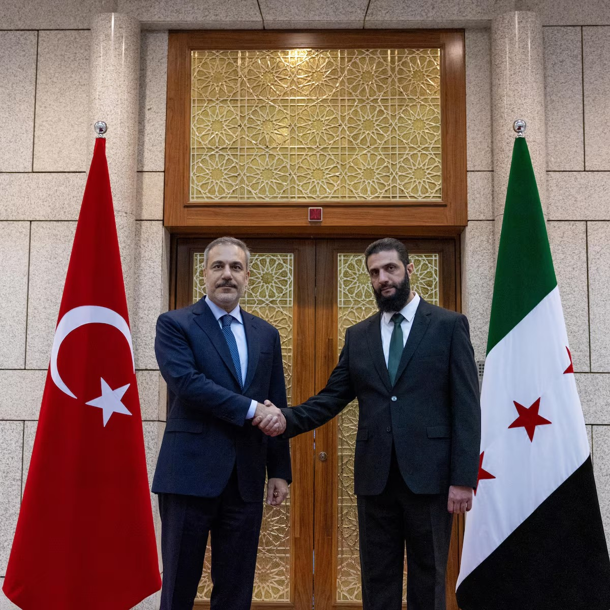 ستراتیژیک دفاعي تړون؛ د سوریې نوی حکومت ترکیې ته په خپله خاوره کې پوځي اډې ور کوي