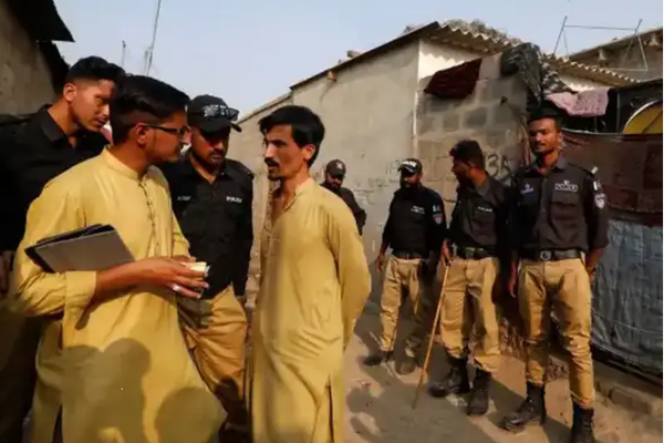 Pakistani Police Threatened Afghan Women With Sexual Assault, Reports HRW