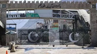 په افغانستان کې بند پاتې پاکستاني محصلان: چارواکي چوپ دي، راتلونکی مو له خطر سره مخ دی