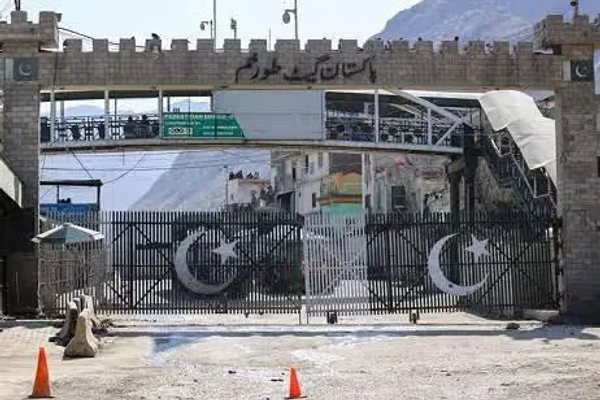 په افغانستان کې بند پاتې پاکستاني محصلان: چارواکي چوپ دي، راتلونکی مو له خطر سره مخ دی