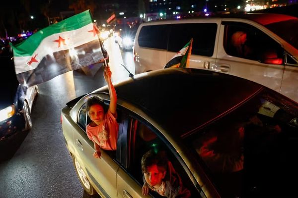 د ټرمپ له خوا پر سوریې د بندیزونو د لرې کولو له اعلان وروسته د دې هېواد خلکو خوښي وښوده