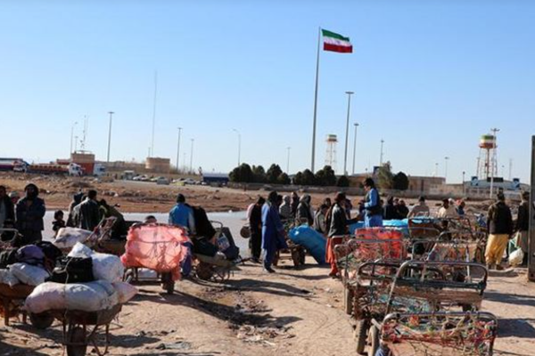 350,000 Afghan Migrants Deported to Afghanistan in 8 Months, Say Iranian Officials