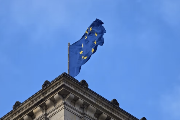 الاتحاد الأوروبي يخصص 14 مليون يورو إضافية لدعم الشعب الأفغاني