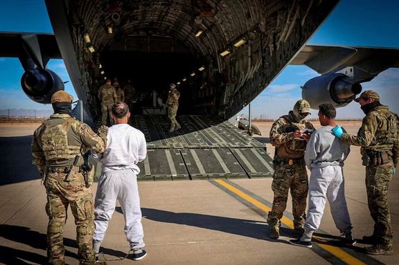 اتحادیه آزادیهای مدنی امریکا از دولت ترامپ بخاطر انتقال مهاجران به گوانتانامو شکایت کرد