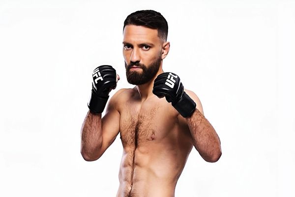 جاوید بشارت، مبارز افغان و عضو پیشین UFC، به سازمان PFL پیوست