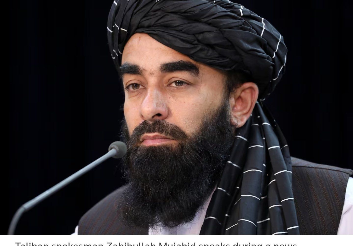 مجاهد: له واشنګټن سره په افغانستان کې د امریکايي زندانیانو د برخلیک په اړه په خبرو بوخت یو