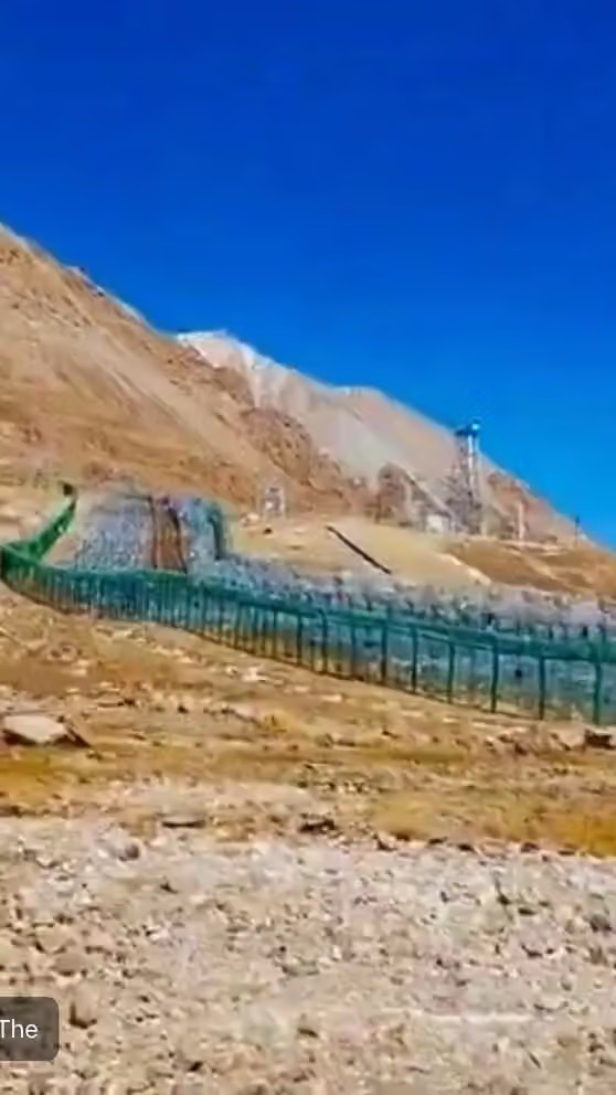 عناصر من طالبان يدخلون منطقة محظورة على الحدود مع الصين