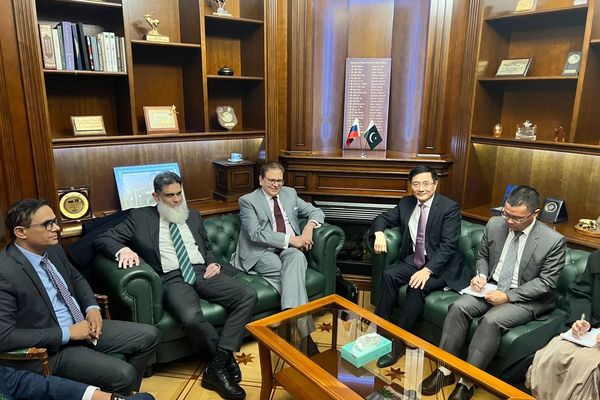 نمایندگان پاکستان و چین بر رویکرد هماهنگ در قبال افغانستان تاکید کردند