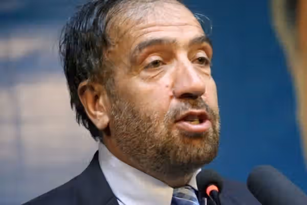 فضل احمد معنوي د هبتالله نوې لارښوونې ته غبرګون کې: طالبانو «شریعت» په اداري سزا بدل کړی