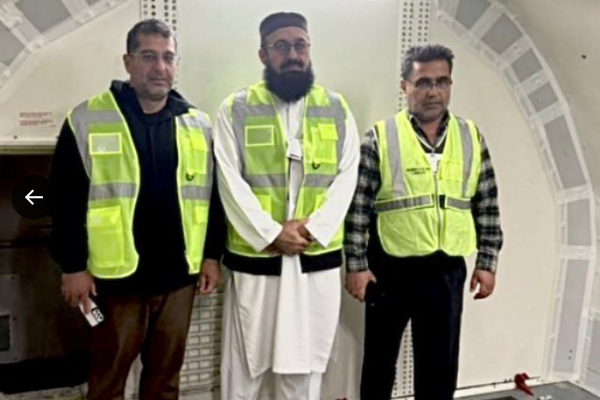 د اریانا افغان هوایي شرکت د صادراتو او وارداتو لپاره یوه کارګو الوتکه پېرلې