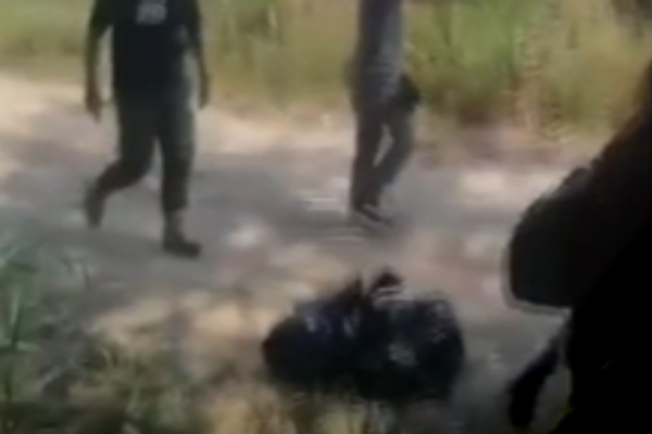 په یونان کې د ترکیې له پولې سره نږدې یو شمېر افغان کډوال له تاوتریخوالي سره مخ دي