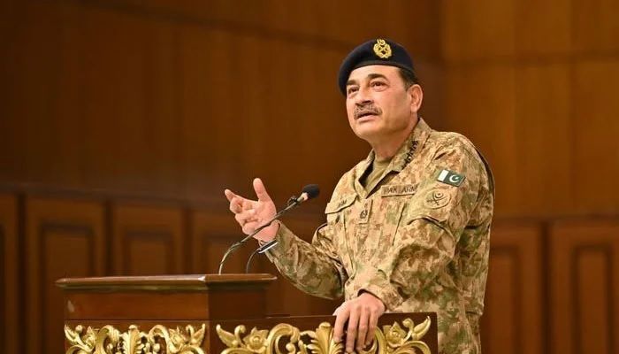 عاصم منیر: مونږ به د ټي‌ټي‌پي او بلوڅ بېلتون‌پالو پر ضد عملیات تر بشپړې بریا روان وساتو