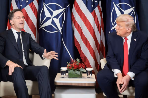 د ناټو سرمنشي ټرمپ ته: موږ د امریکا ترڅنګ ولاړ یو، کټ مټ لکه څنګه چې په افغانستان کې وو