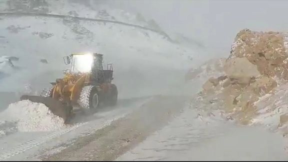 د طالبانو د ټولګټو وزارت:له ۱۳ ساعتونو وروسته د سالنګونو لاره د تګ راتګ لپاره پرانیستل شوه