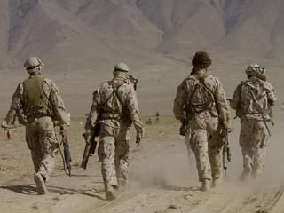 د برېتانیا ځانګړو ځواکونو یو افسر د سلګونه افغان سرتېرو د پناه غوښتنې عریضې رد کړي