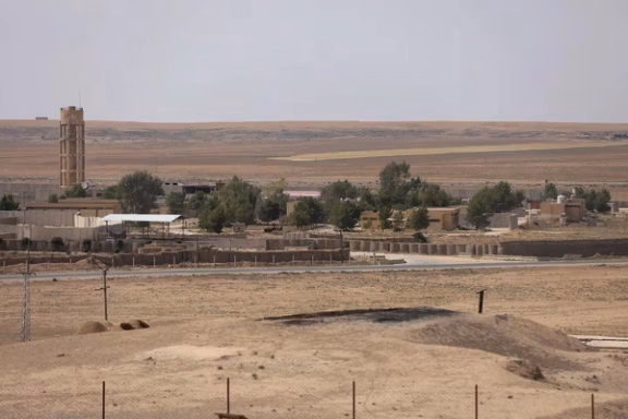 نمایی از پایگاه نظامی امریکایی تل بیدر در حسکه سوریه که اخیراً تخلیه شده است