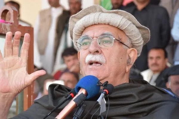 محمودخان اڅکزي د سیمې خلکو ته د طبیعي سرچینو د حقونو پر نه ورکولو د پاڅون خبرداری ورکړ
