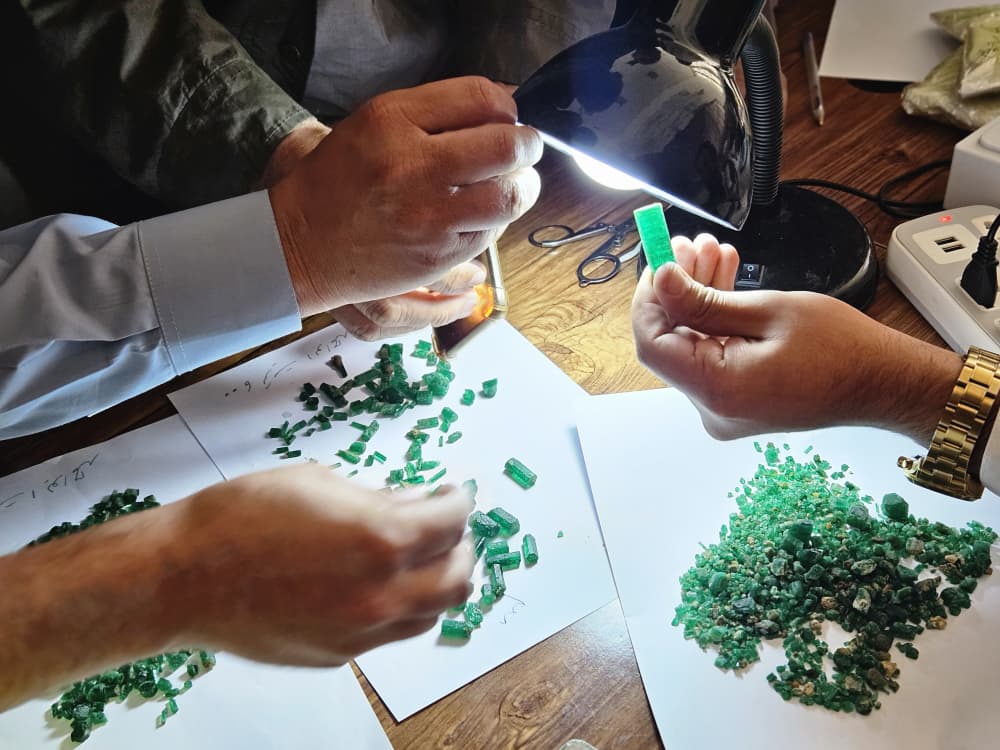 طالبان بار دیگر حدود سه هزار قیراط زمرد پنجشیر را فروخت