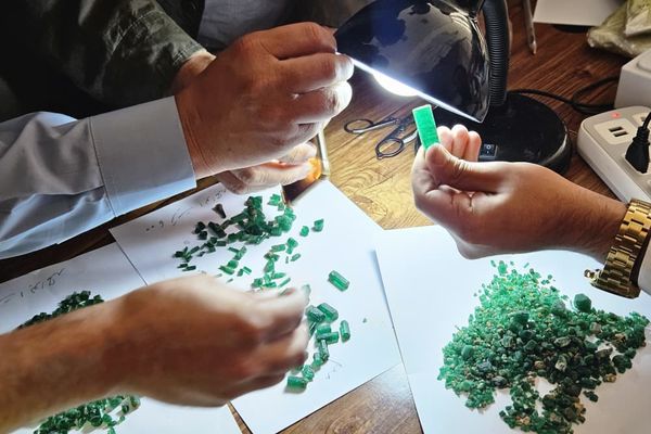 طالبان بار دیگر حدود سه هزار قیراط زمرد پنجشیر را فروخت