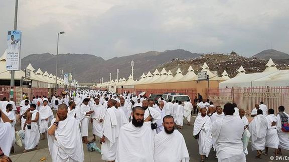 طالبان: ډېر ژر به له سعودي څخه د افغان حاجیانو د بېرته راتګ لړۍ پېل شي