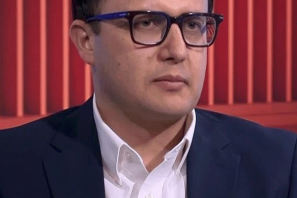 د مقاومت جبهې د سیاسي دفتر مشر: طالبان باید د ښځو د ځپلو بیه پرې کړي