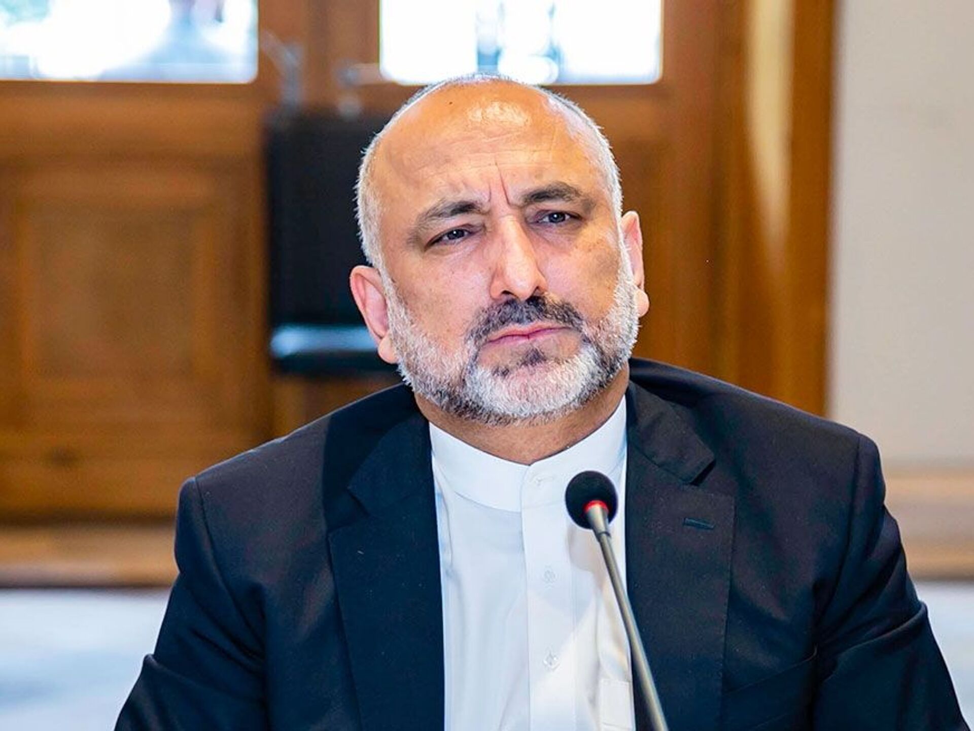 اتمر: ترکیه او قطر دې طالبان او افغان سیاسي مخالفان د بین‌الافغاني خبرو مېز ته راولي