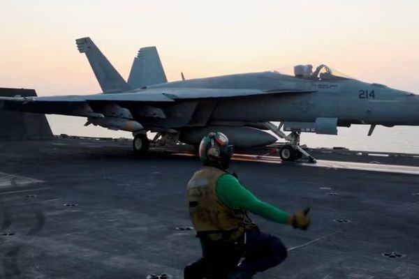 سياېناېن: امریکا په سیمه کې خپل پوځي حضور په بېساري ډول زیات کړی دی