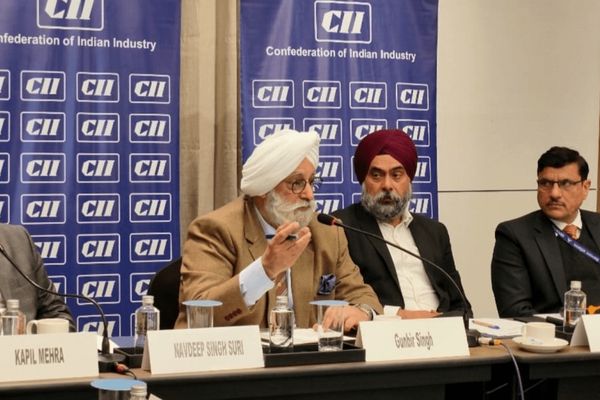 هندي سوداګرو د کابل-امرتسر هوايي دهلیز د ودې په تړاو ناسته کړې ده