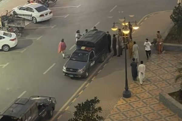 پولیس پاکستان ۱۶ مالک خانه و ۱۶۳ افغان را بازداشت کرد