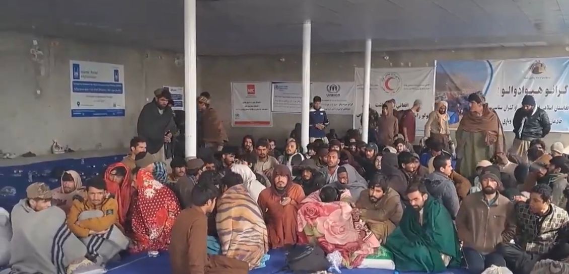 تېره میاشت د پاکستان له زندانونو خوشې شوي تر ۱۸۰۰ ډېر افغانان افغانستان ته ستانه شوي