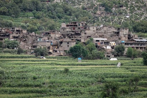 عدد قتلى زلزال كنر يتجاوز 2200.. والمصابون يقتربون من 4 آلاف شخص