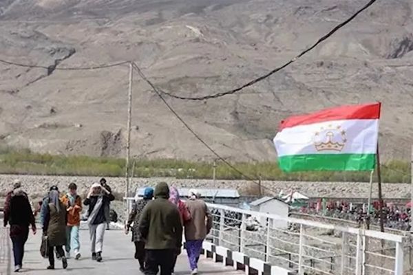 فعالان افغان اخراجشده از تاجیکستان: بازگشت به افغانستان جان ما را تهدید میکند