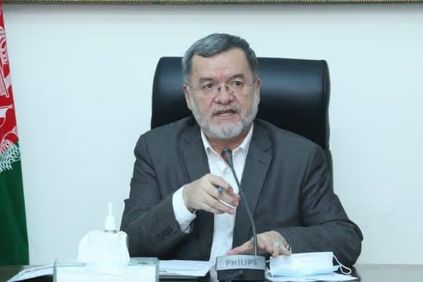 نائب الرئيس السابق يدعو إلى تشكيل حكومة أفغانية في المنفى