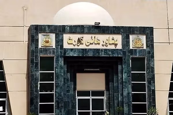 د کډوالو په اړه د پاکستان سیاستونه؛ افغان کډوال د ستونزو او محکمې له اضافي بار سره مخ دي