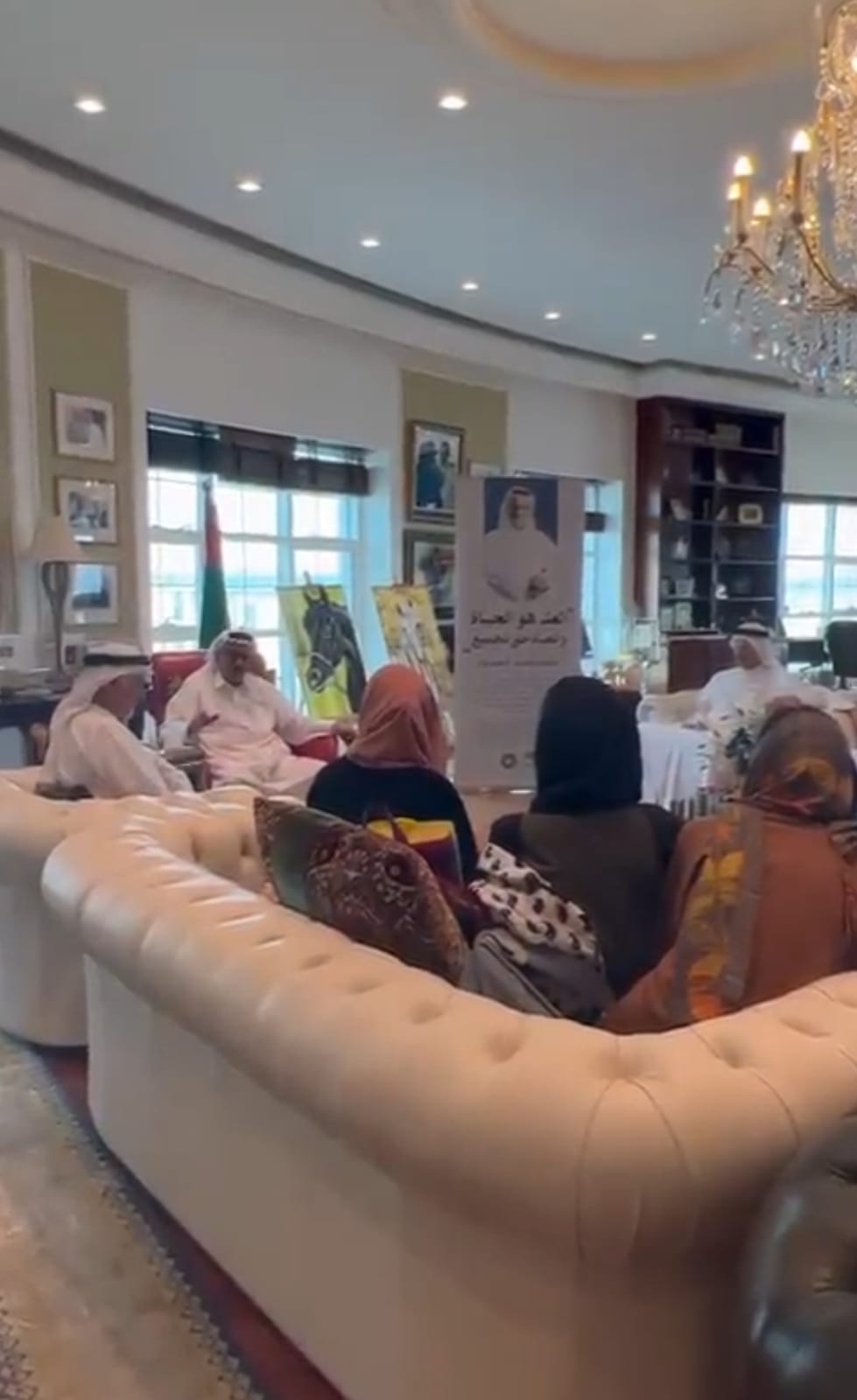 سه دختر دانشجوی افغان به رغم سنگ‌اندازی طالبان، برای آموزش به دبی رسیدند