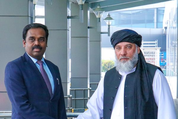 وزیر تجارت طالبان به هند رفت