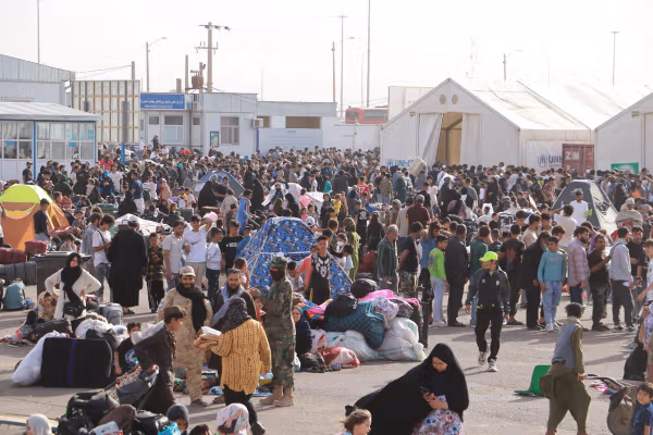 Aid Agencies Suspend Operations At Islam Qala Border Over Taliban Ban On Female Staff